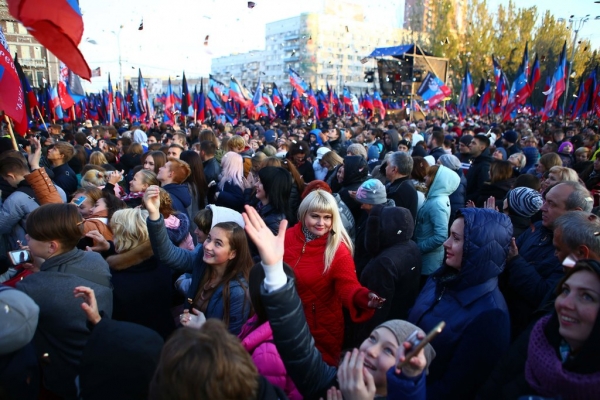 A Kremlin Offer of Expedited Citizenship Challenges Ukraine